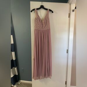 Elegant Lace Evening Gown in Mauve